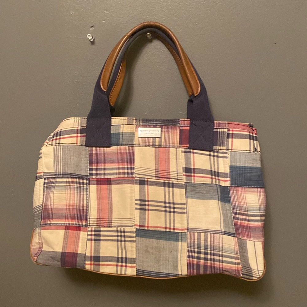 ❤️A vintage plaid Tommy purse, waiting to be re-homed.